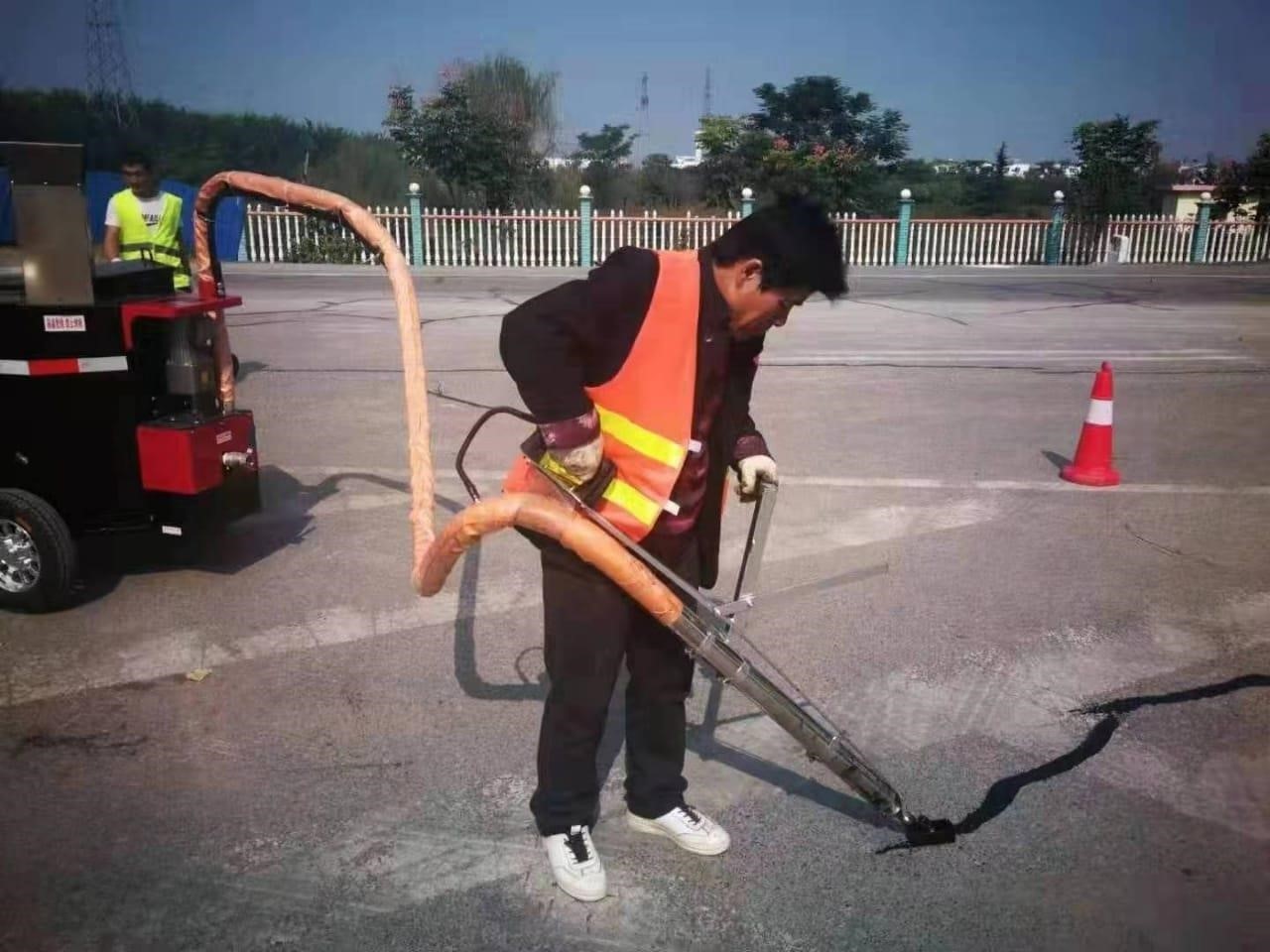 Road Surface filling Machine -YG100